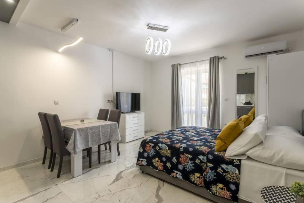 Royal Platinum Studio Apartment Vodice Buitenkant foto